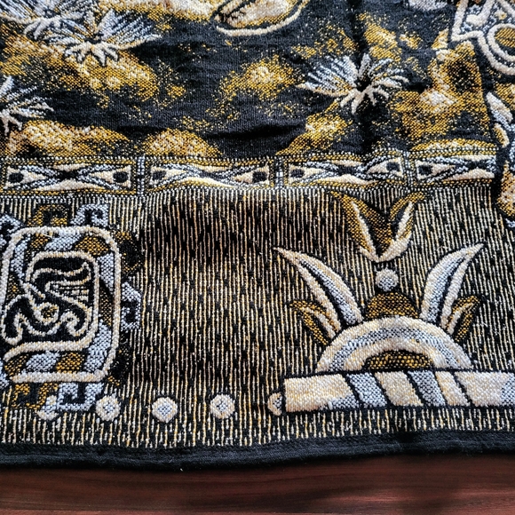 Large Aztec Blanket - Picture 3 of 6